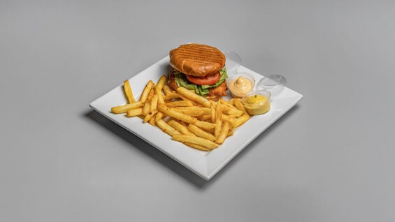 Classic crispy chicken burger
